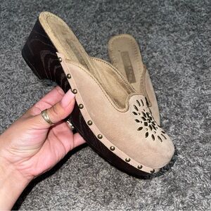 Ellemenno tan suede wood platforms clogs mules studed Sz 7.5